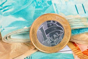 Valor do Real (R$) é pressionado pela inflação.
