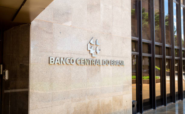 Selic hoje cai para 13,75%: entenda o que mudou no Copom
