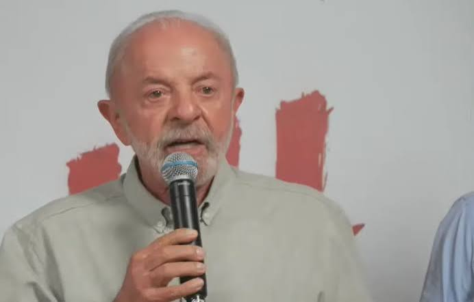 Lula tenta incluir a votação da PEC do fim da escala 6 por 1 no Senado.