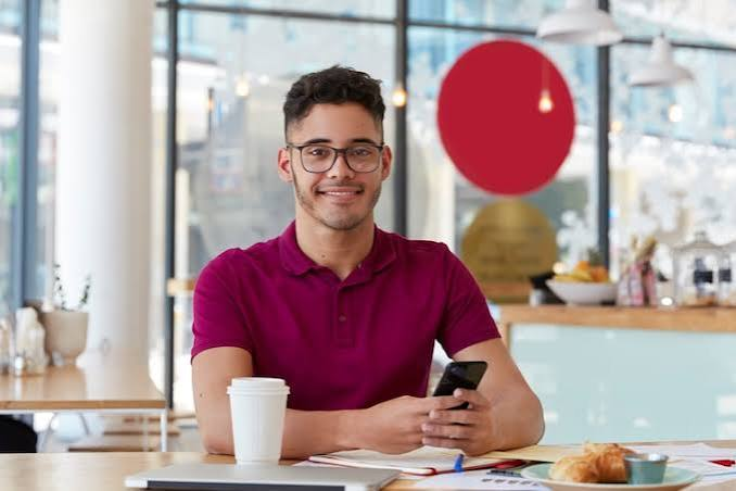 O programa Prospera MEI é voltado para jovens empreendedores.